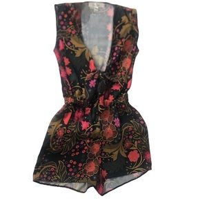 On my love, sleeveless floral romper, women’s size XS